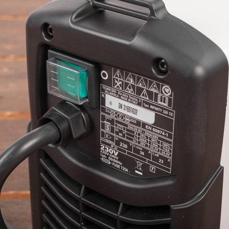 Telwin Infinity 220 MMA/ TIG inverter lasapparaat 230V ACD