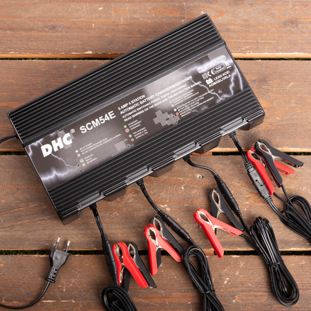 GYS Multi laadstation DHC54E voor (vier) 12V loodaccu's 10-100Ah