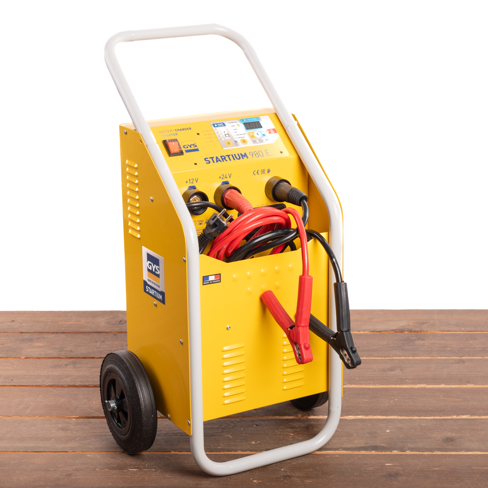 Startium 980E - 12V en 24V Acculader/ Starter