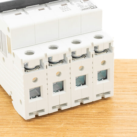 EMAT Krachtgroep B 16A 3P+N