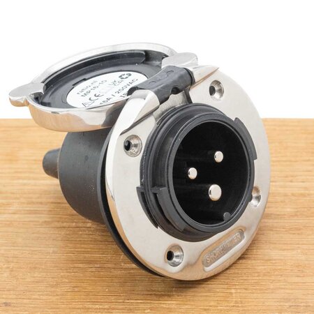 Victron Walstroom invoer/inlet 16A RVS