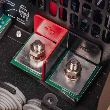 Victron MultiPlus 48/2000/25-32