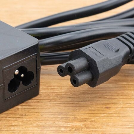Blu-Basic Laptop oplader AC Adapter 90W | voor Toshiba