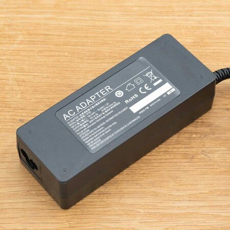 Blu-Basic Laptop oplader AC Adapter 90W | voor Toshiba
