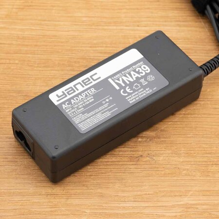 Yanec Laptop oplader AC Adapter 90W voor HP | Medion | Packard Bell | TOSHIBA