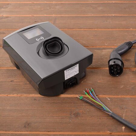 Alfen  Eve Single Plus - 3 x 32A (22kW) - 5 meter vaste kabel - RFID - E-Flux - Load Balancing - Grijs