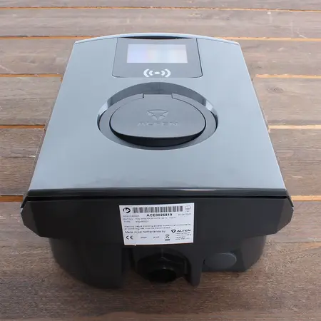 Alfen  Eve Single Plus - 3 x 32A (22kW) - Socket - RFID - E-Flux - Load Balancing - Grijs