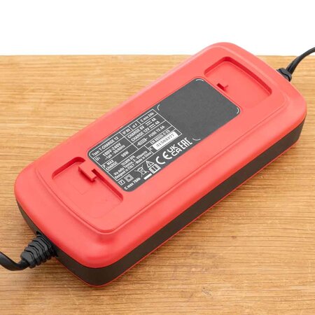Telwin T-Charge 12 acculader 6V/12V 4A