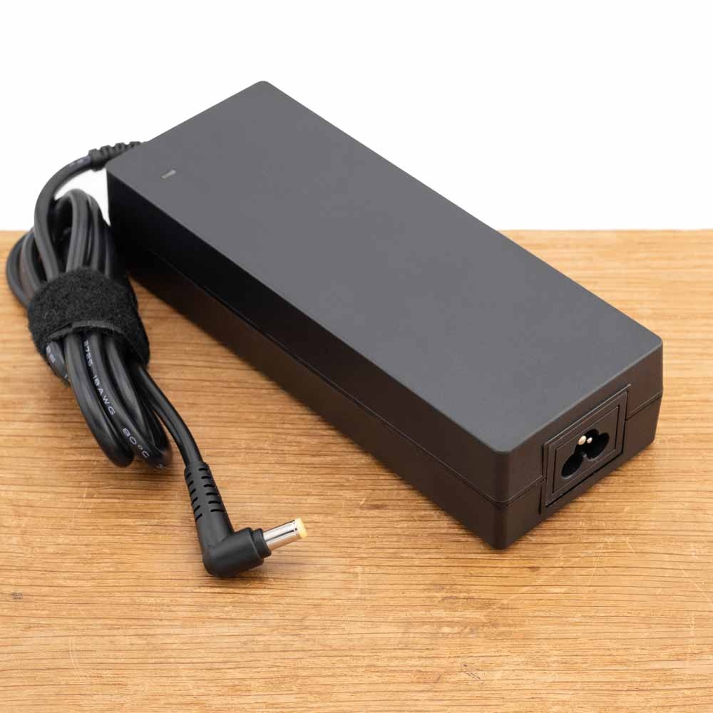 Laptop lader AC Adapter 135W Acer 5,5 x 1,7mm