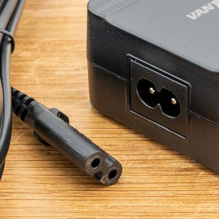 Fiets acculader 36V 2A - 5,5 x 2,1 mm pin + XLR 3-pins Neutrik