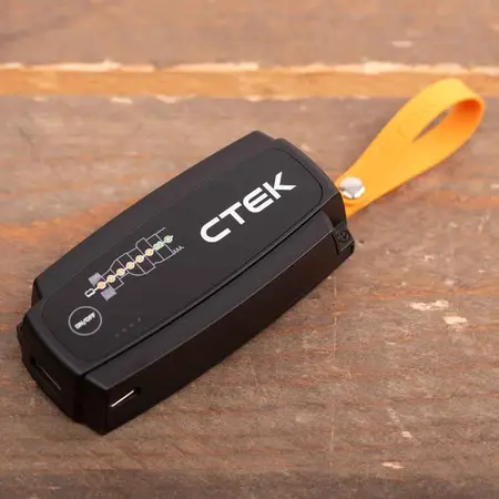 CTEK MXS 3.8  Power Kit (12V / 0,8A - 3,8A)