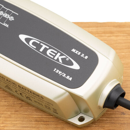 CTEK MXS 3.8  Power Kit (12V / 0,8A - 3,8A)
