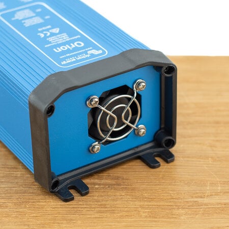 Victron Orion 24/12-80A non isolated met binding posts IP20