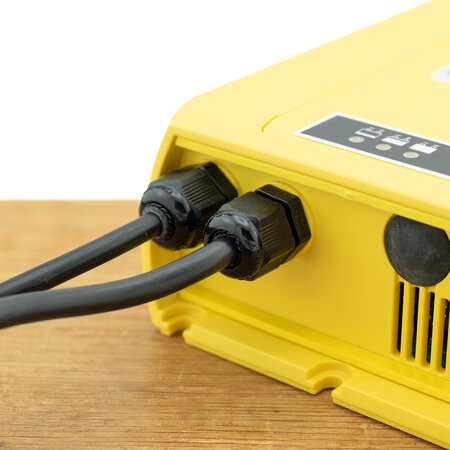 Energic Plus CBHD3 Hoogfrequent Acculader 24V 30A Nat