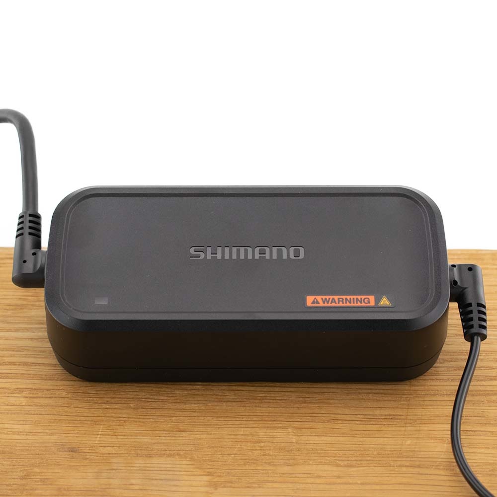 STEPS acculader EC-E8004 - IPX5 - inclusief netsnoer