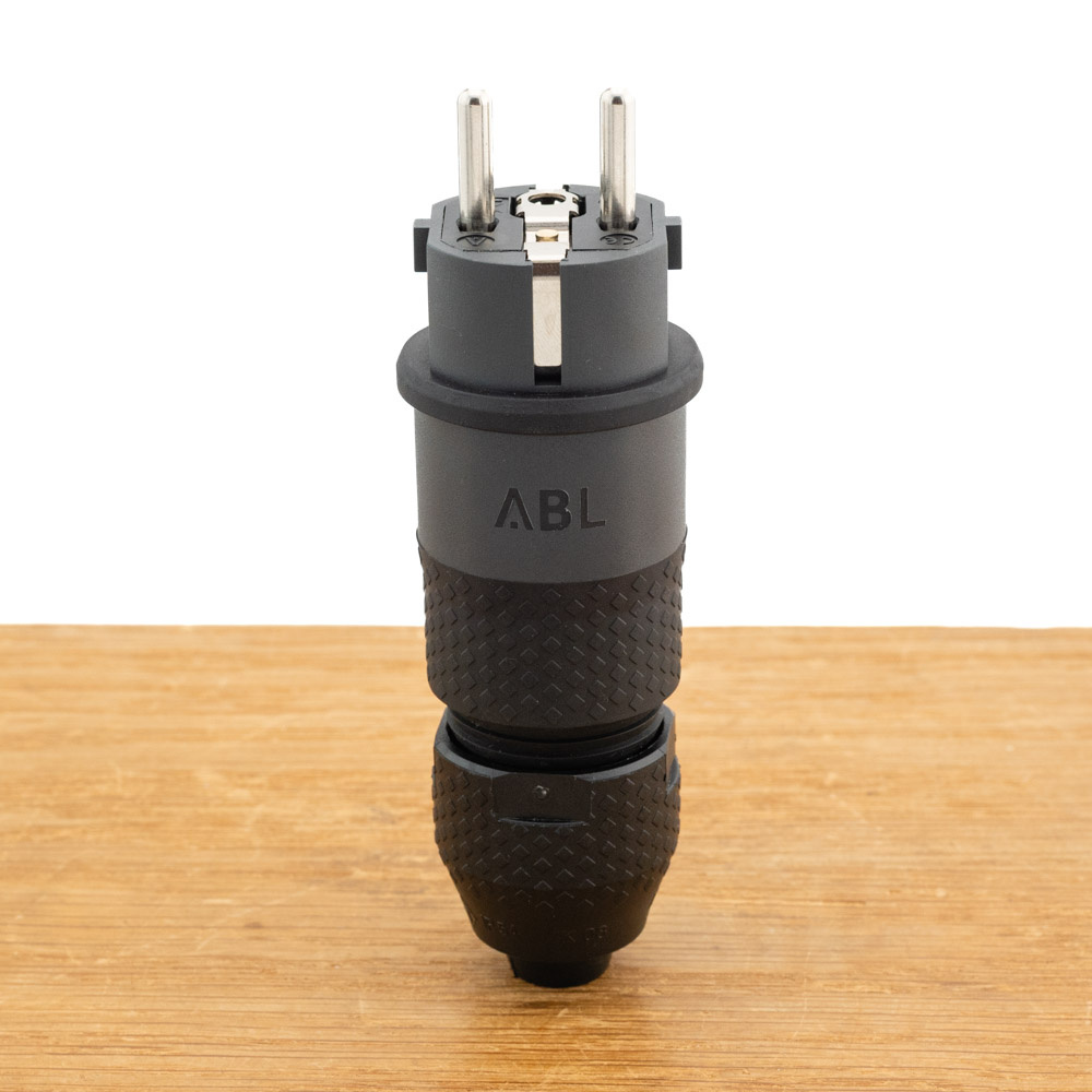 ABL Professional geaarde stekker (100000068) SCHUKO/Frans-Belgisch 16A IP54 zwart