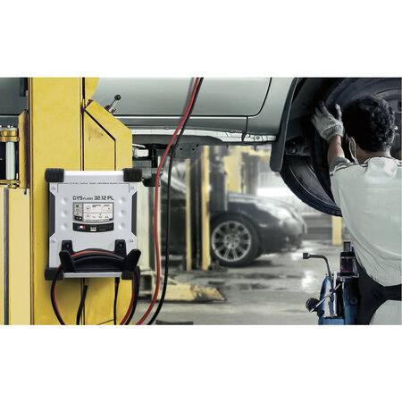 GYS multifunctionele acculader met voeding GYSFLASH 32.12 PL | 30A - Retour
