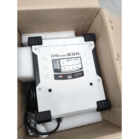 GYS multifunctionele acculader met voeding GYSFLASH 32.12 PL | 30A - Retour