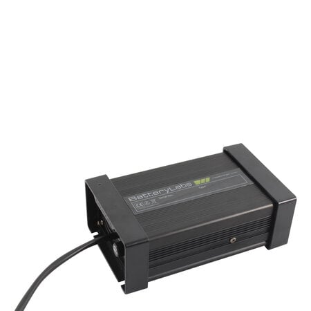 BatteryLabs MegaCharge Gel 24V 10A - XLR Stekker - Retour