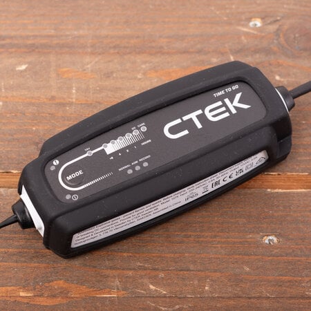 CTEK CT5 TIME TO GO - Bundel met Opbergkoffer, Indicator Eyelets en Bumper - Zonder Wikkel