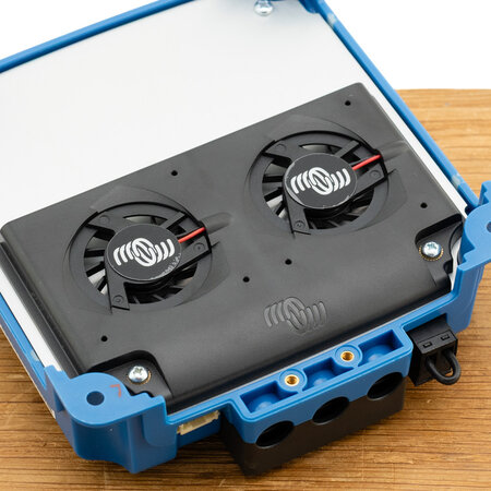 Victron Orion XS 12/12-70A DC-DC acculader
