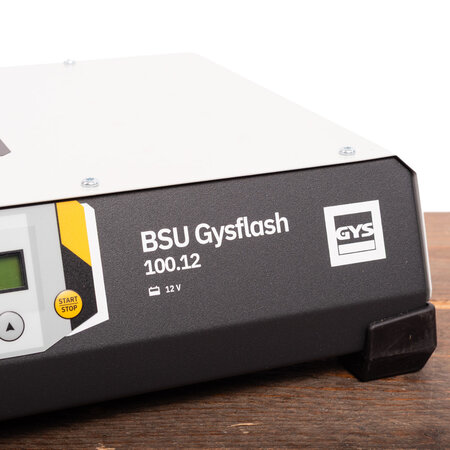 GYS multifunctionele acculader met voeding GYSFLASH 100.12 HF | 100A | 2.5M kabels