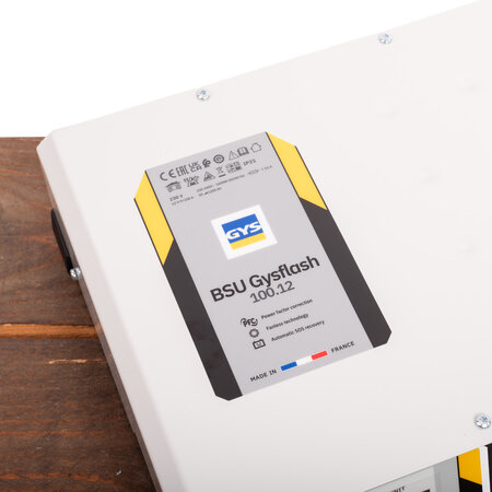 GYS multifunctionele acculader met voeding GYSFLASH 100.12 HF | 100A | 2.5M kabels