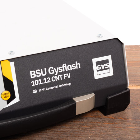 GYS acculader met voeding GYSFLASH 101.12 CNT | USB / SMC | 100A | 2.5M kabels