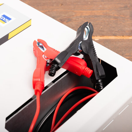 GYS acculader BATIUM 15.12 | 6, 12V | 225W