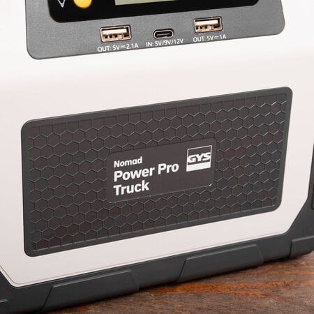GYS NOMAD POWER PRO TRUCK 12/24V lithium startbooster 600A met 2000A piekstroom