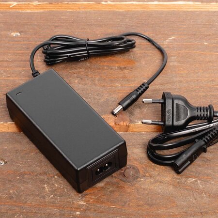 GYS NOMAD POWER 12/24V lithium startbooster 1900A met 4000A piekstroom