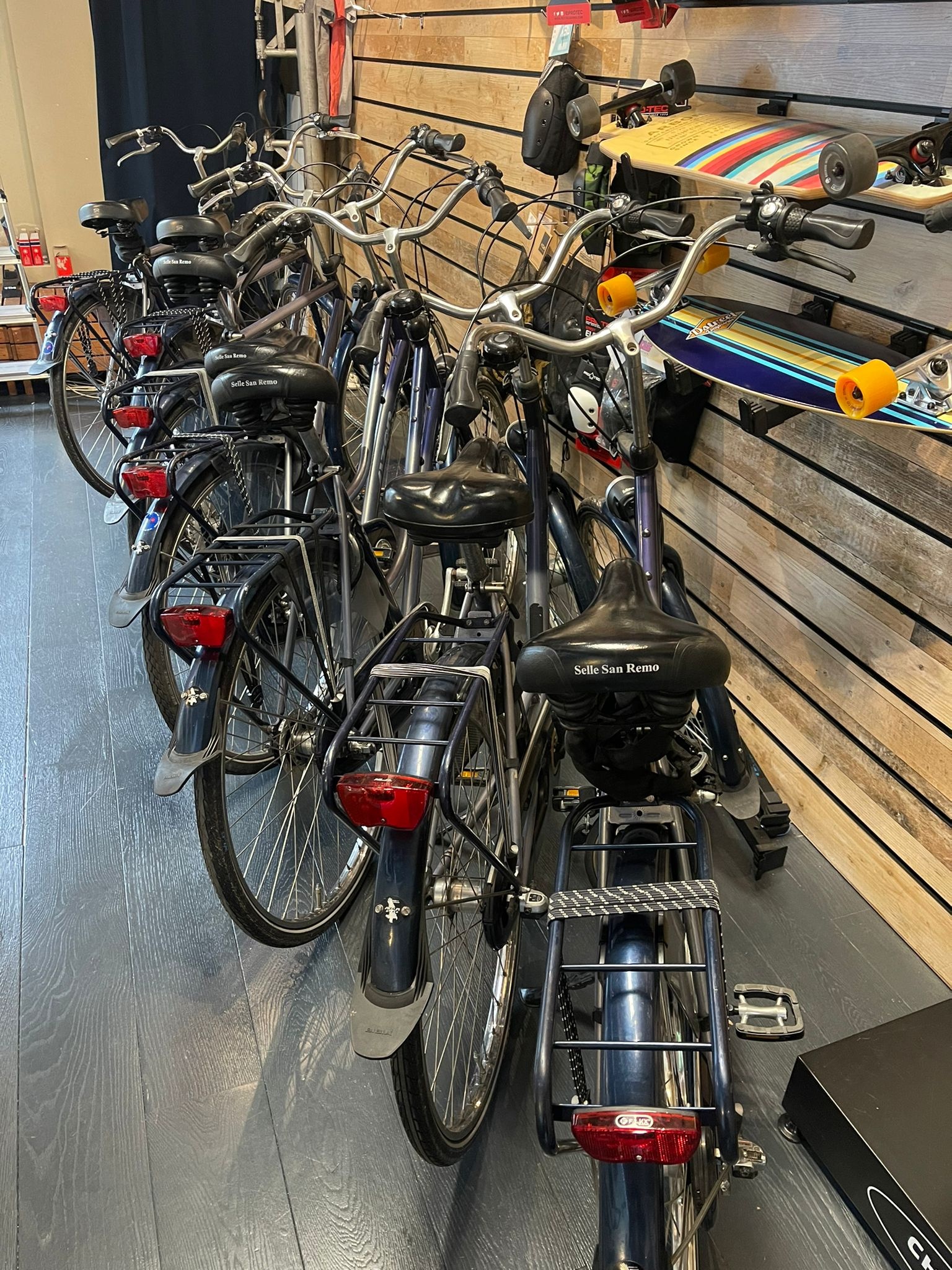 Bike rental skate doctor (skatedokter) in Amsterdam-West