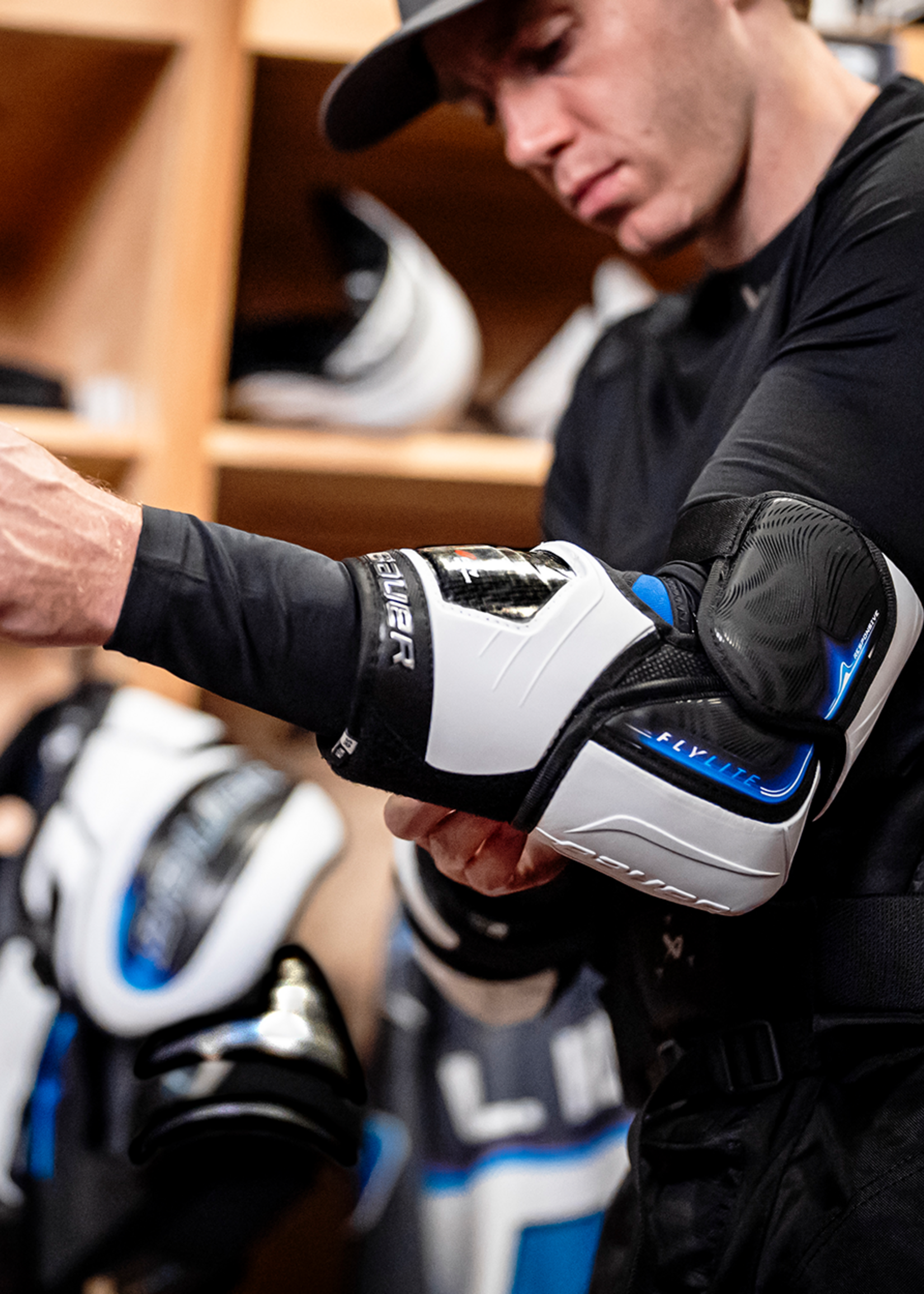 Bauer Elbow pad Vapor Flylite Sr 2025