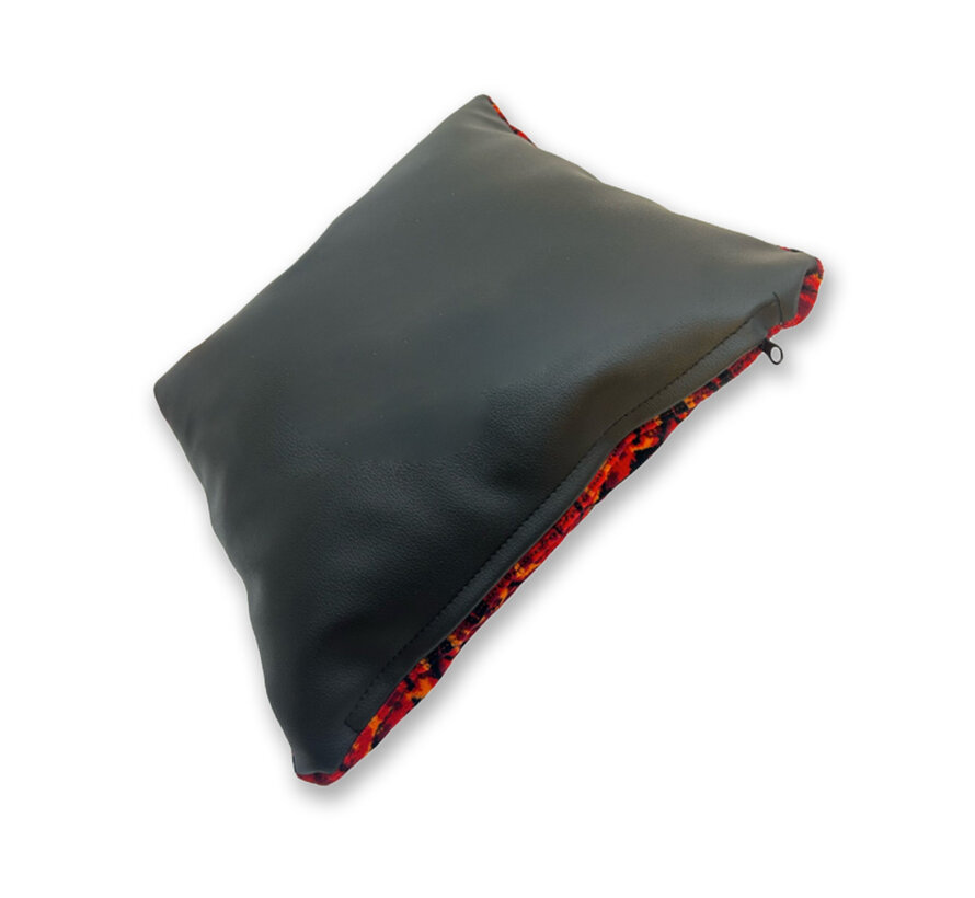 Danish plush cushion – red / blue – 37x37 cm