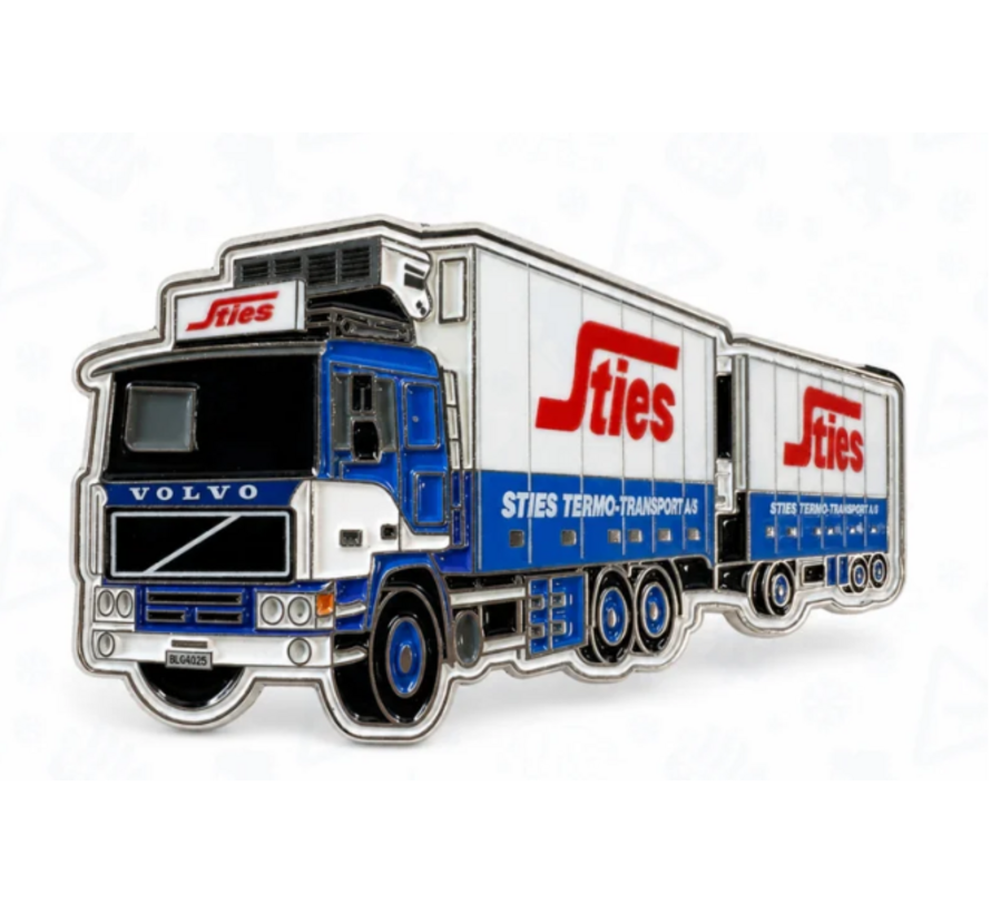 Pin Volvo Sties – metalen truck pin – Volvo accessoire – Scandi truckstijl