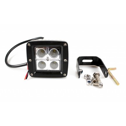 Outdoor lighting for lorries – LED bar, width lights, marker lights & high-power lamps