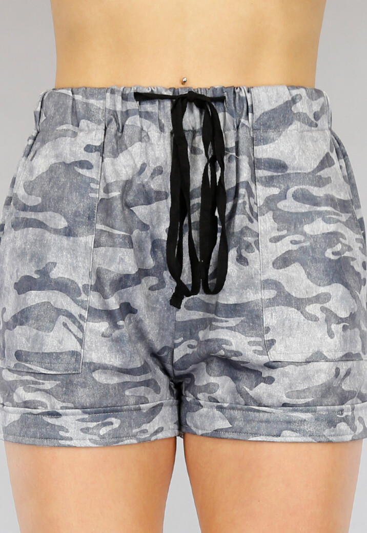 Comfy Grijs Camouflage Short met Zakken