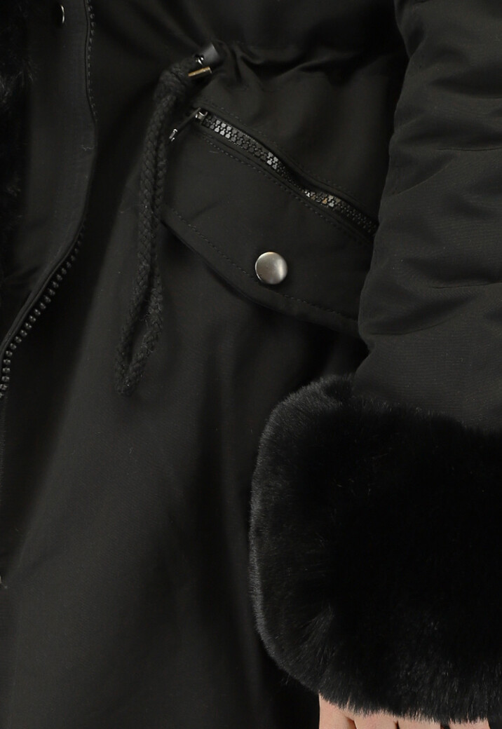 Zwarte Bont Winterjas met Capuchon