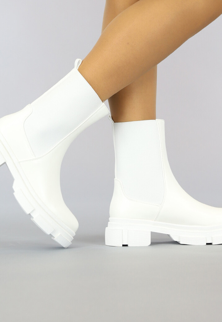 Witte Lederlook Instap Chelsea Boots