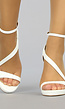 Witte Stiletto Sandaletten met Schuine Bandjes