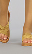 Camel Suède-Look Slippers met Crossover