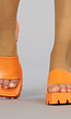 Oranje Slippers met Brede Band en Grove Zool