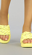 Gele Slippers met Gevlochten Band en Gouden Details