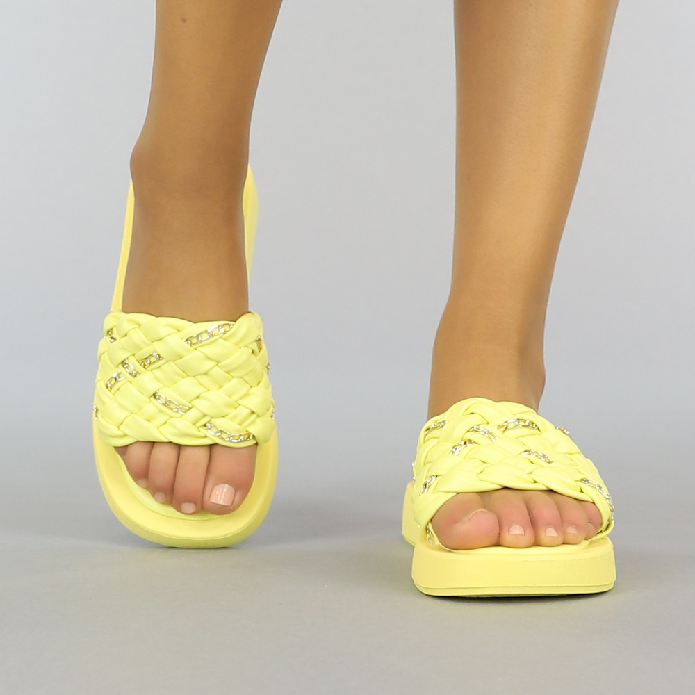 Gele Slippers Met Gevlochten Band En Gouden Details Uwantisell Nl