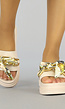 Beige Plateau Slippers met Knoop en Chain Detail