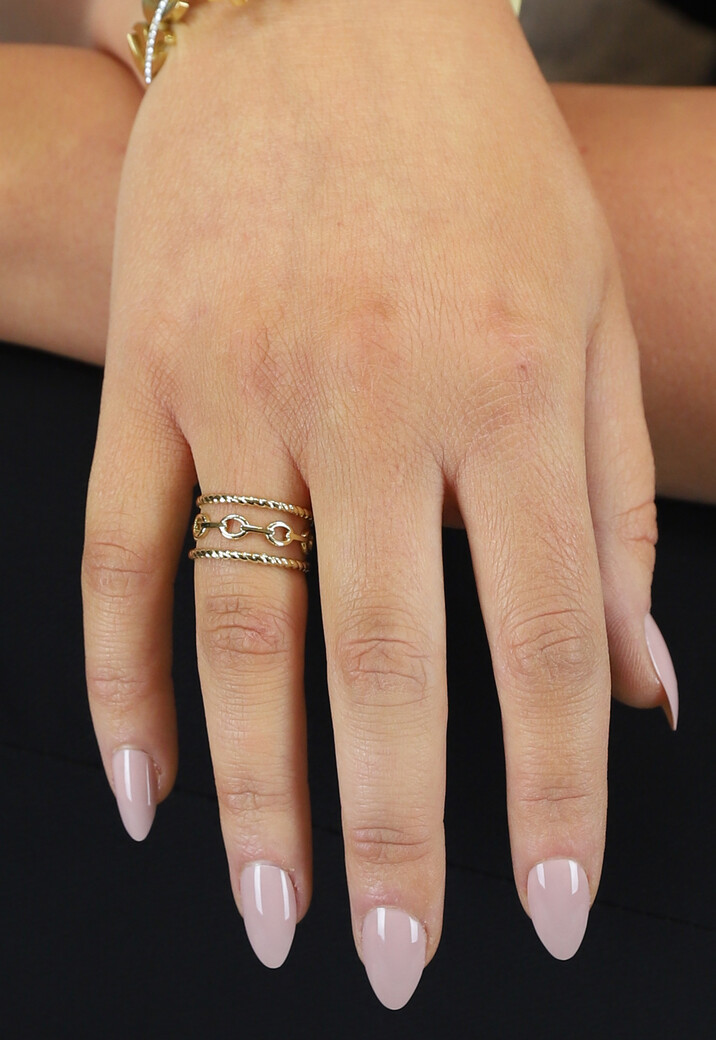 Gouden Ring met Ketting Detail