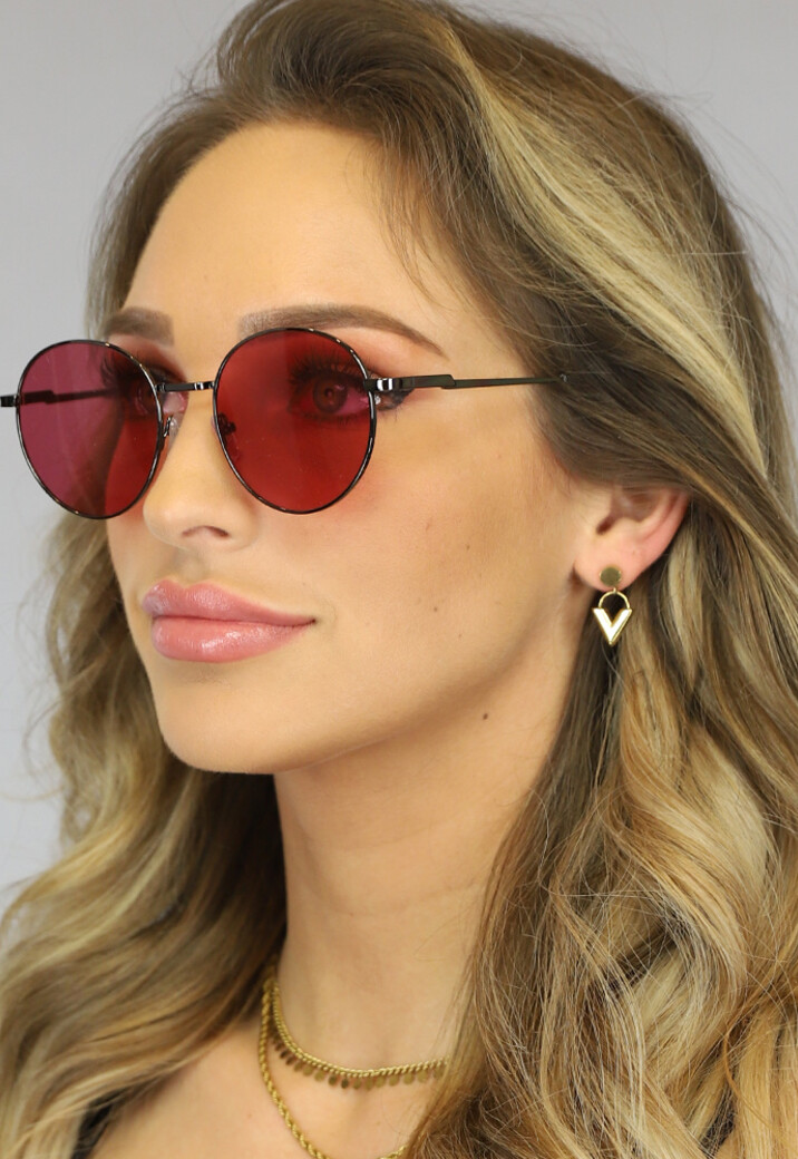 Gun Metal Klassieke Zonnebril met Rode Glazen