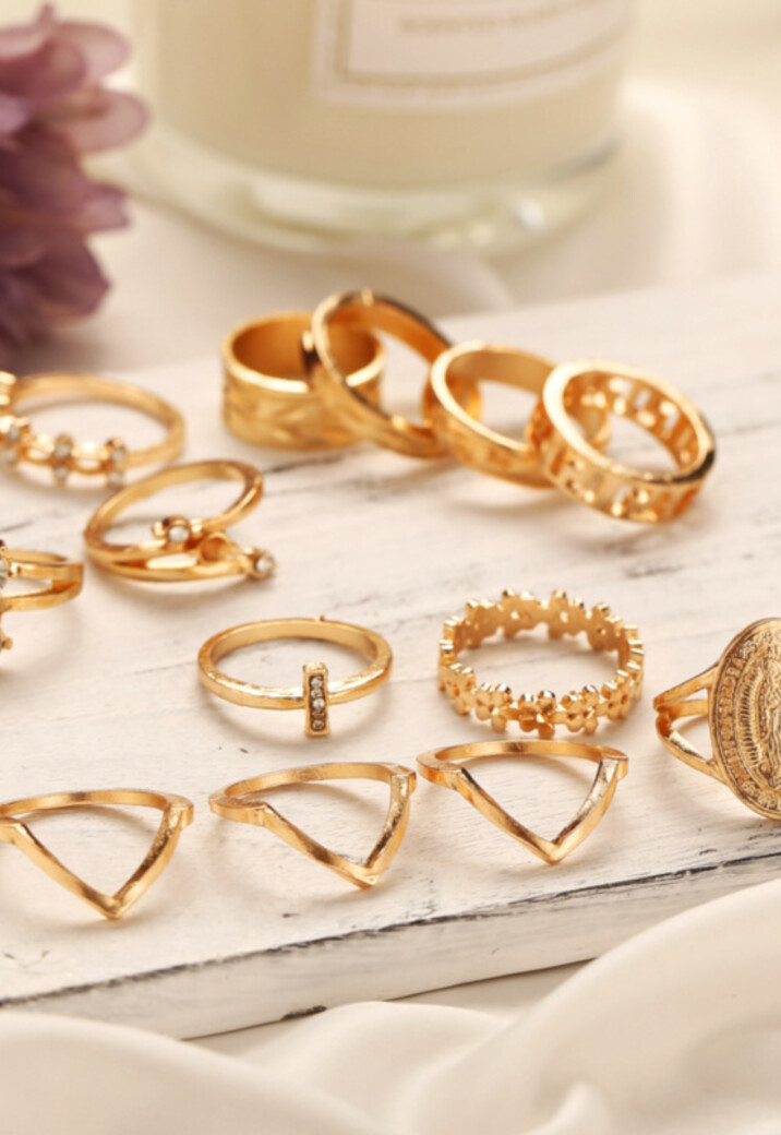 Gouden Vintage Dertiendelige Ringen Set