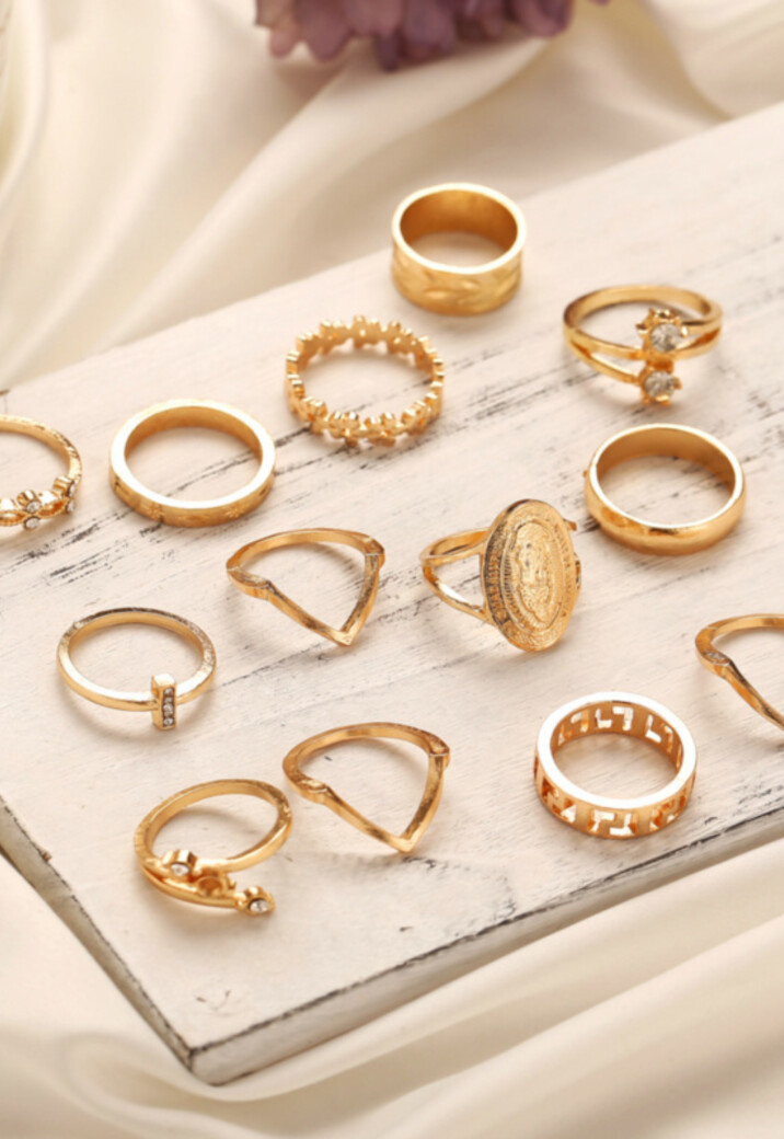 Gouden Vintage Dertiendelige Ringen Set