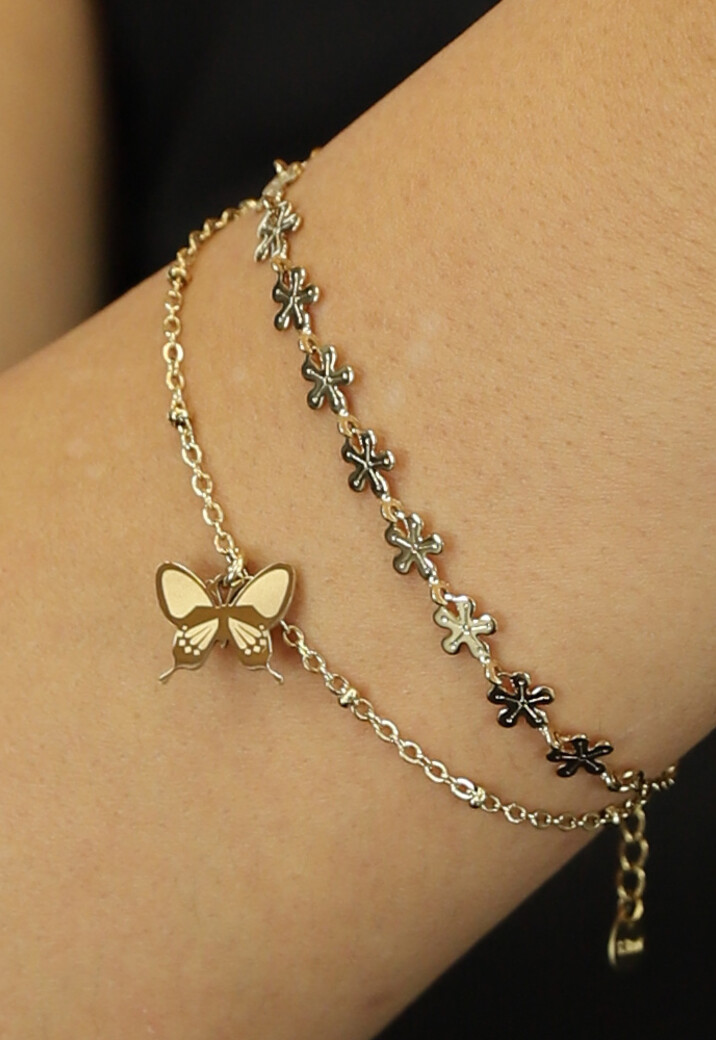 Gouden Armbandje met Bloementjes en Vlinder Bedeltje